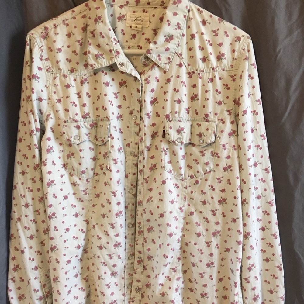 COPY - Levi’s Floral Shirt